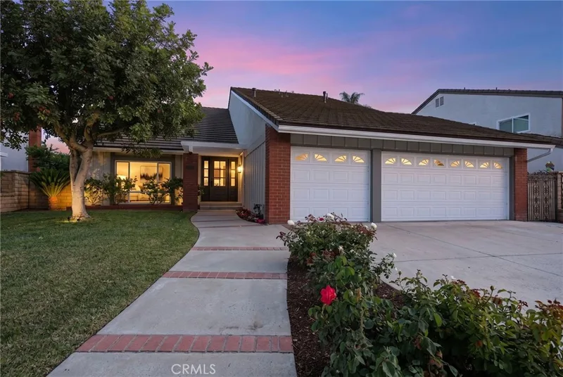 846 Mooncrest, Brea, CA 92821