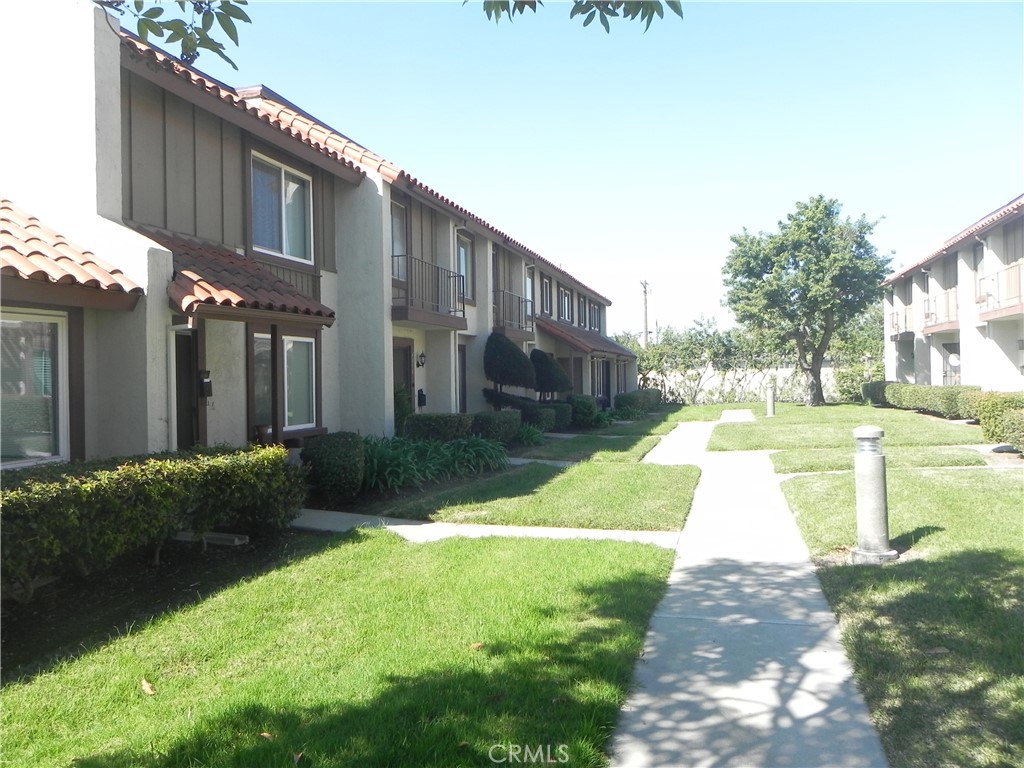 4858 Estepona, Buena Park CA 90621 - photo 3