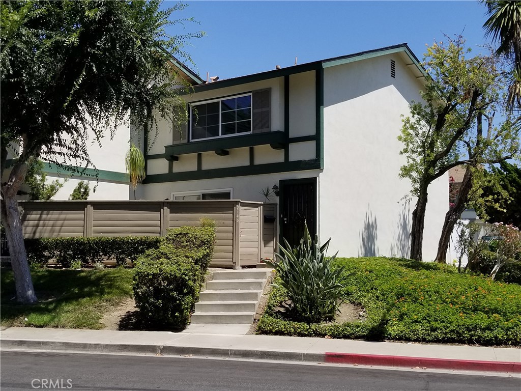 END UNIT WITH ONE COMMON WALL. FRONT YARD ENTRANCE IS TO THE LEFT OF THE FRONT DOOR. - 5144 Cameron Drive, Buena Park CA 90621 - photo 1