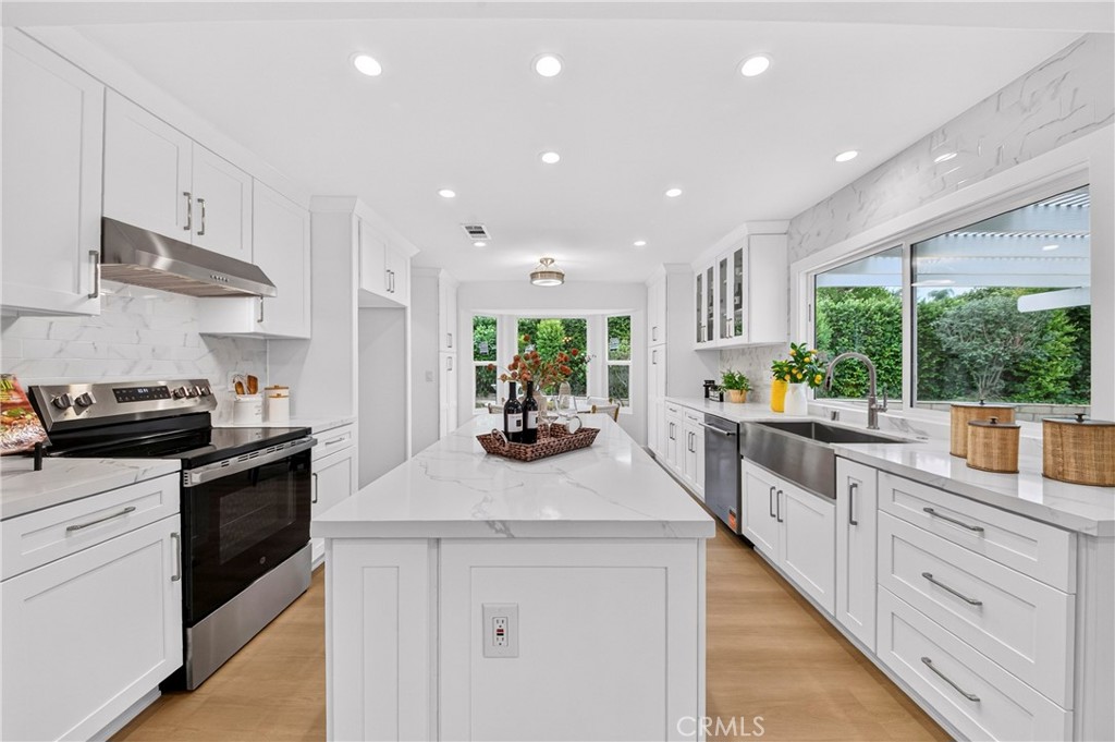 5174 Fox Hills Avenue, Buena Park CA 90621 - photo 17