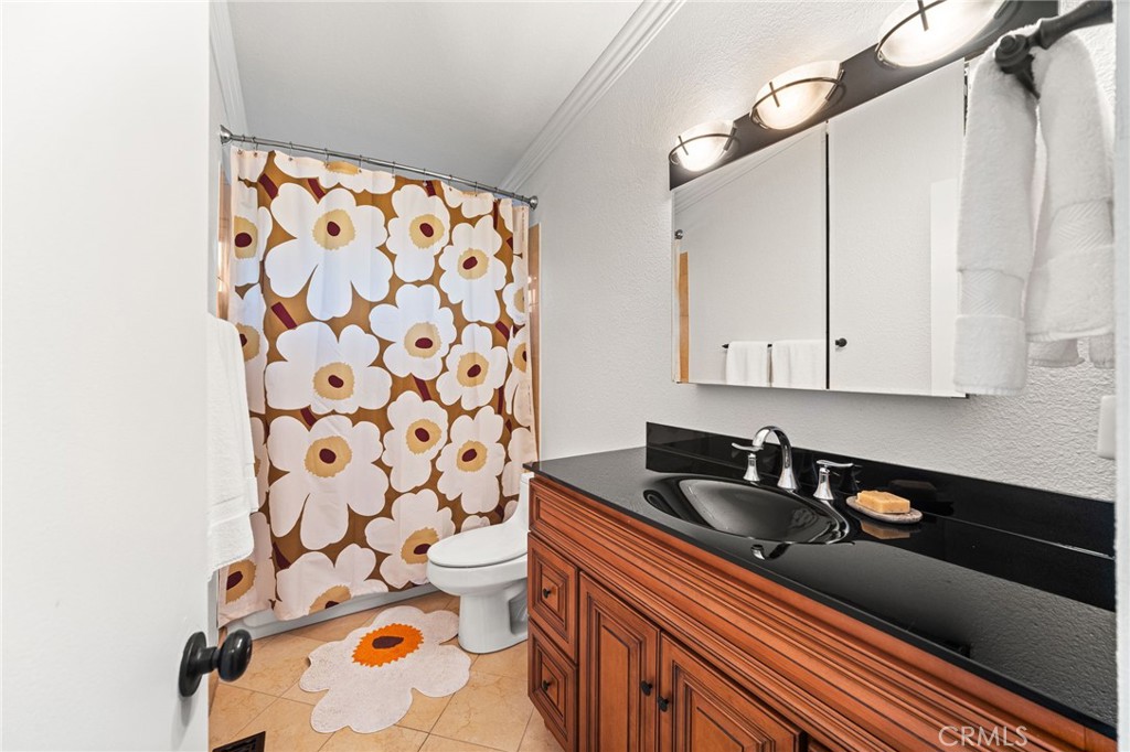 Hallway bathroom - 5431 Rockledge Drive, Buena Park CA 90621 - photo 31