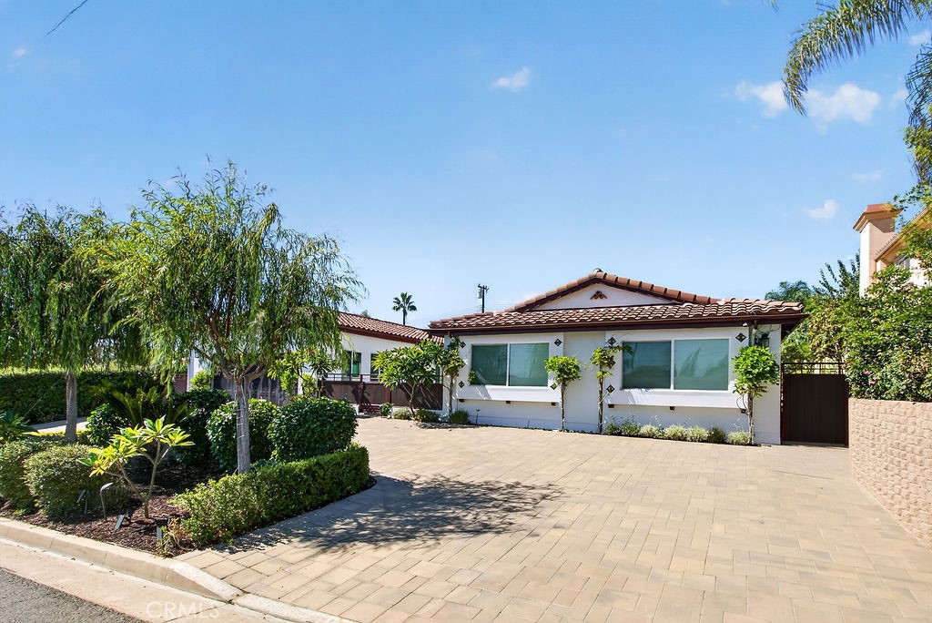 Brick circular driveway - 5451 Lockhaven Drive, Buena Park CA 90621 - photo 2