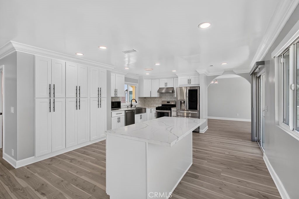 5451 Lockhaven Drive, Buena Park CA 90621 - photo 10