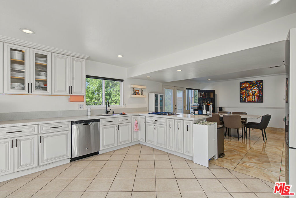 5651 Kenwood Avenue, Buena Park CA 90621 - photo 14