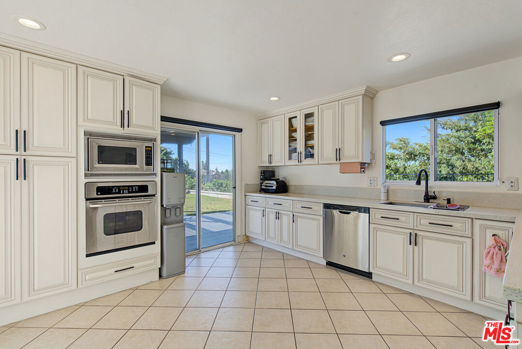 5651 Kenwood Avenue, Buena Park CA 90621 - photo 17