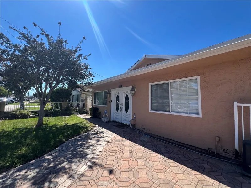 5871 Fullerton Avenue, Buena Park, CA 90621