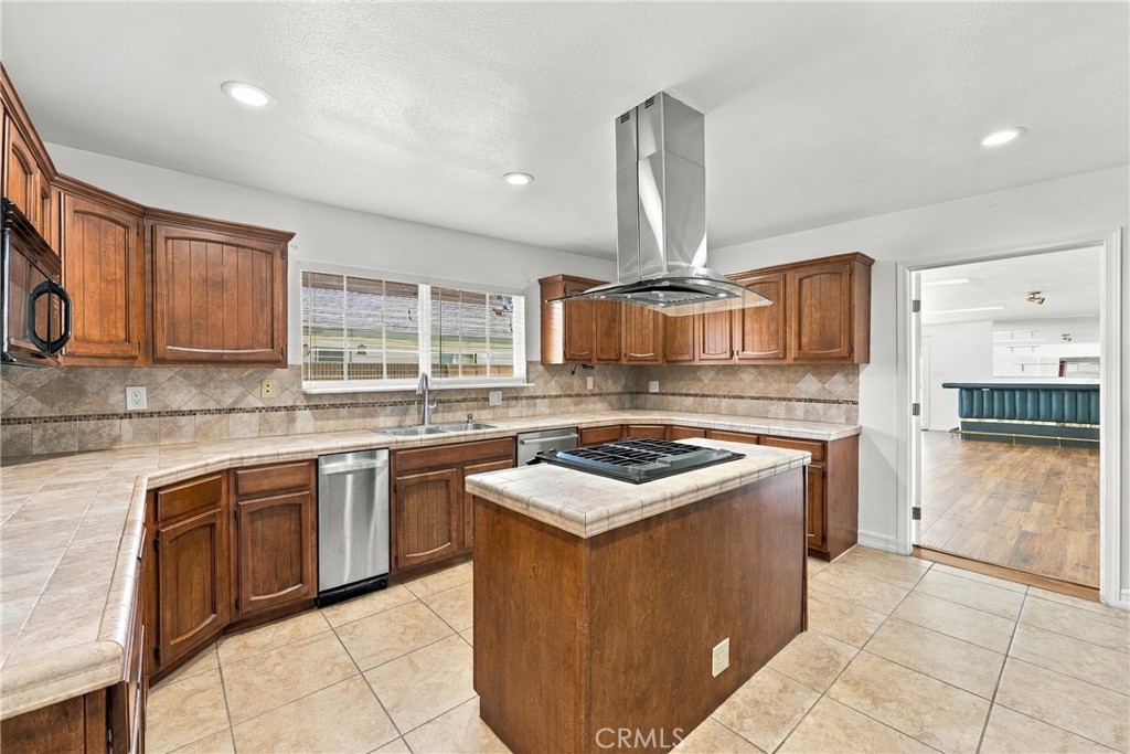 5871 Fullerton Avenue, Buena Park CA 90621 - photo 11