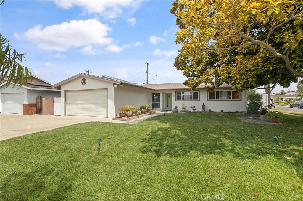 Welcome to 5890 Los Arcos - 5890 Los Arcos, Buena Park CA 90620 - photo 1