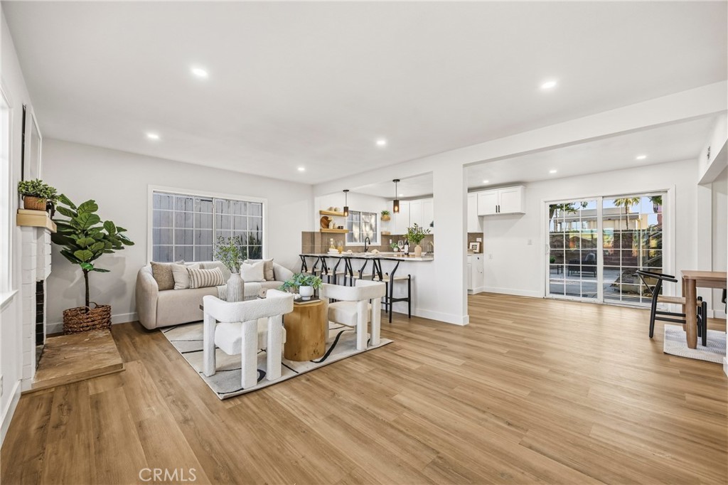 5976 Los Feliz, Buena Park CA 90620 - photo 2