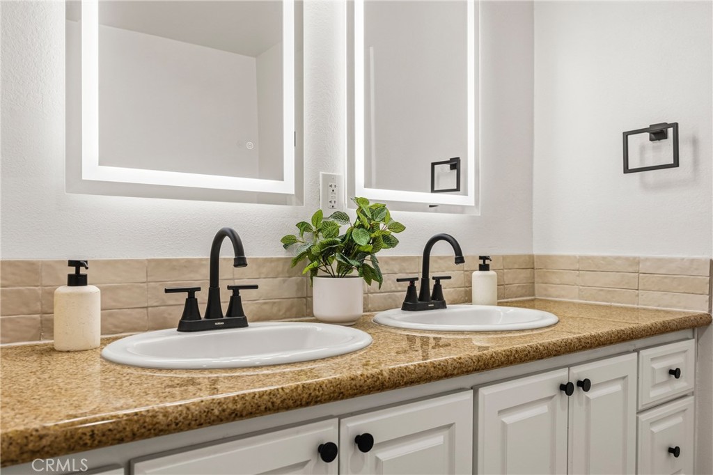 5976 Los Feliz, Buena Park CA 90620 - photo 34