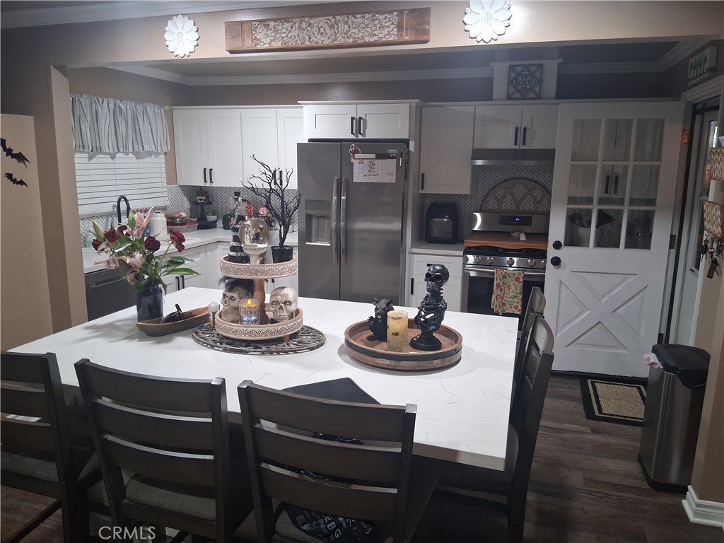 6326 SAN ROBERTO Circle, Buena Park CA 90620 - photo 13