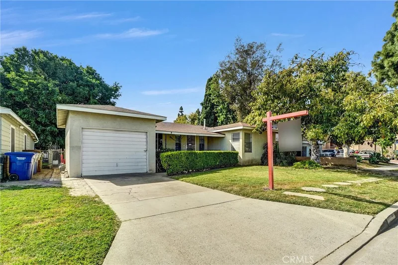 6361 Los Robles, Buena Park, CA 90621