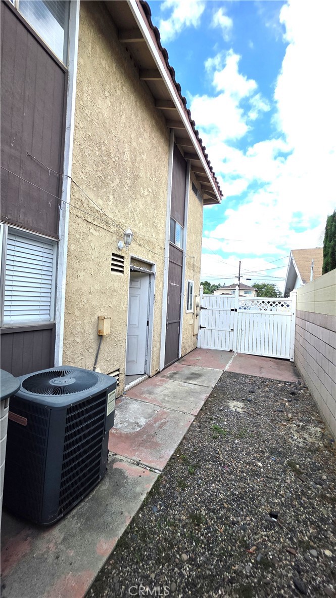 6512 Fullerton AVE #A, Buena Park CA 90621 - photo 14