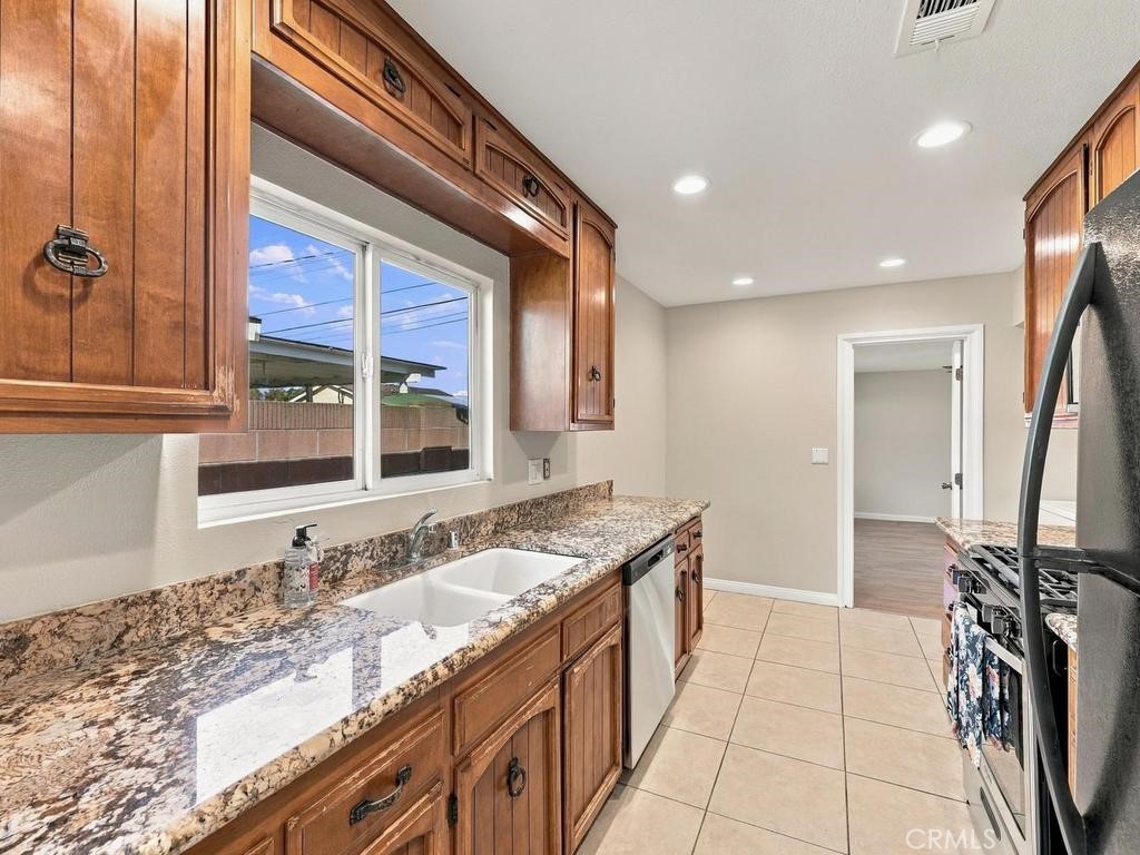 6555 San Alano Circle, Buena Park CA 90620 - photo 15