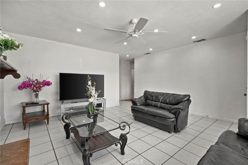 6621 Rostrata, Buena Park CA 90621 - photo 7