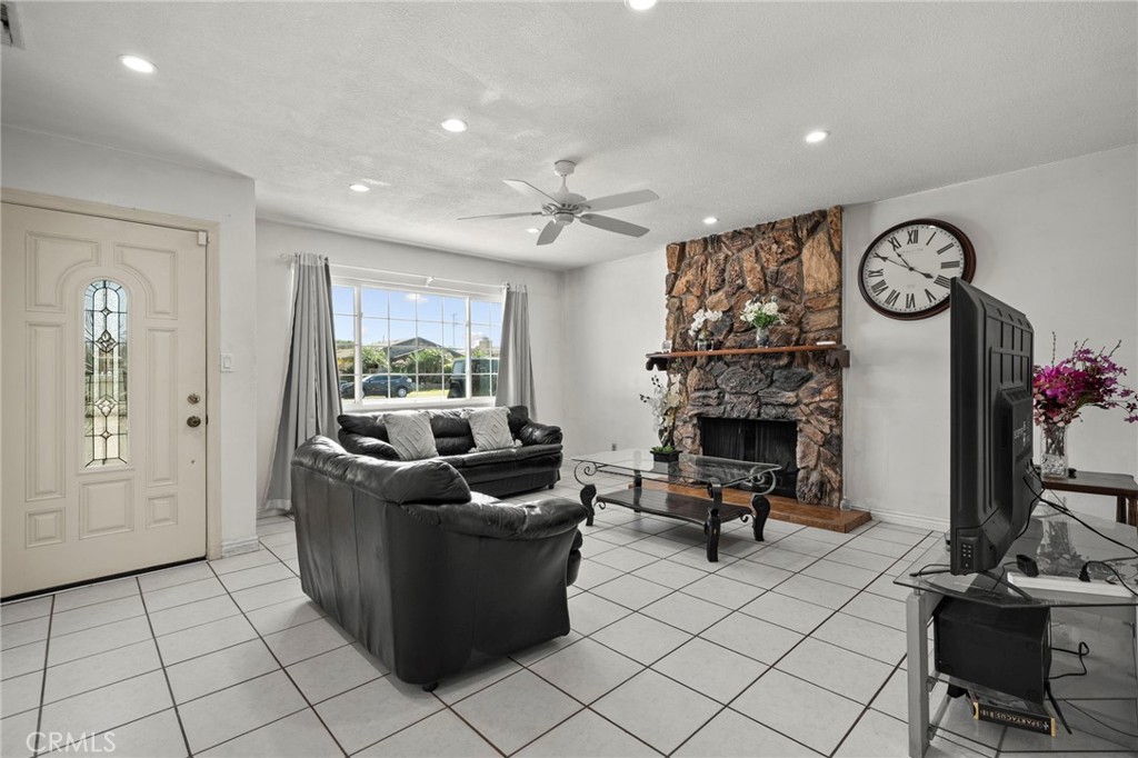 6621 Rostrata, Buena Park CA 90621 - photo 8