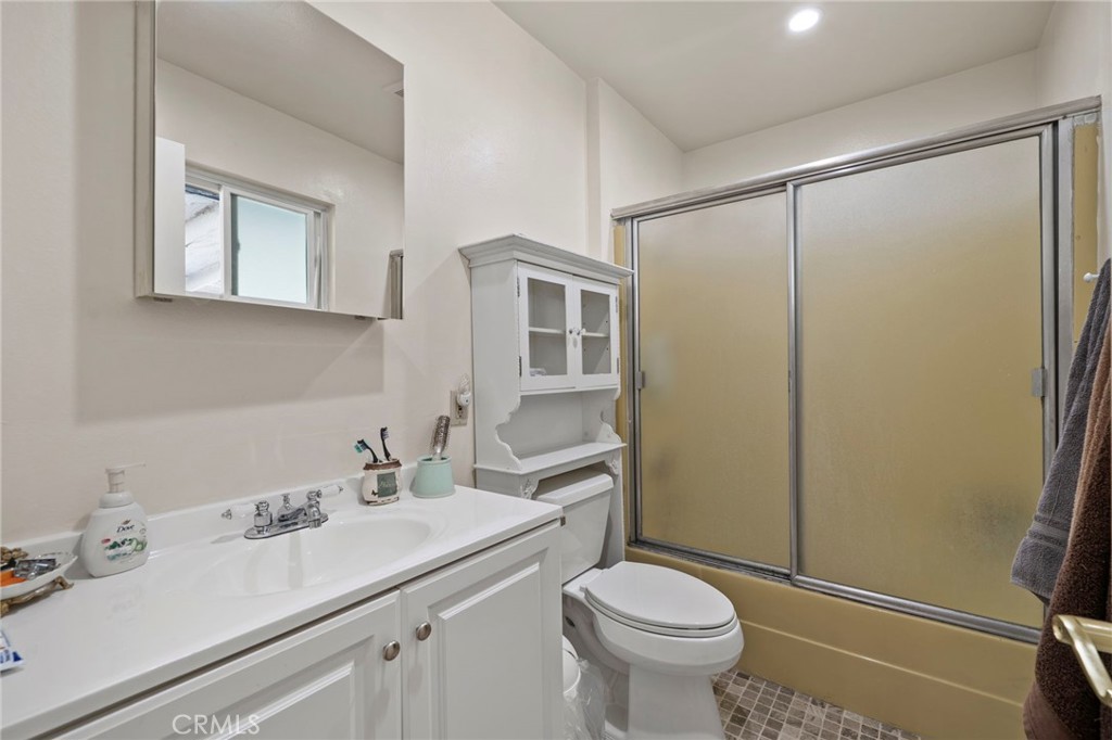 6621 Rostrata, Buena Park CA 90621 - photo 15