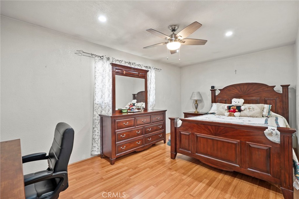 6621 Rostrata, Buena Park CA 90621 - photo 16