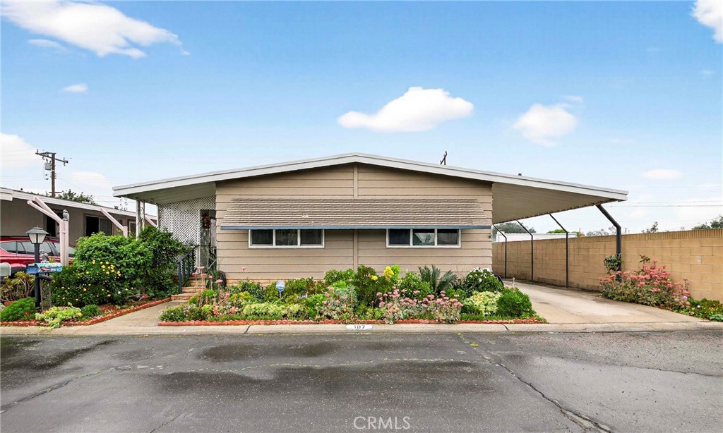 6741 Lincoln 107, Buena Park CA 90620 - photo 1