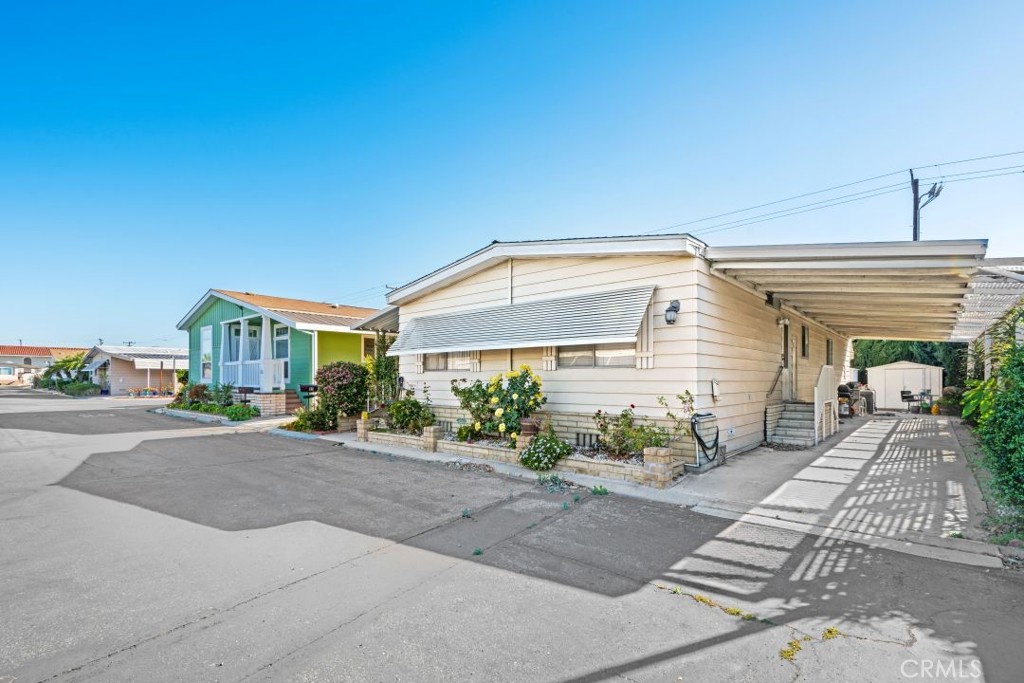 6741 Lincoln 15, Buena Park CA 90620 - photo 2