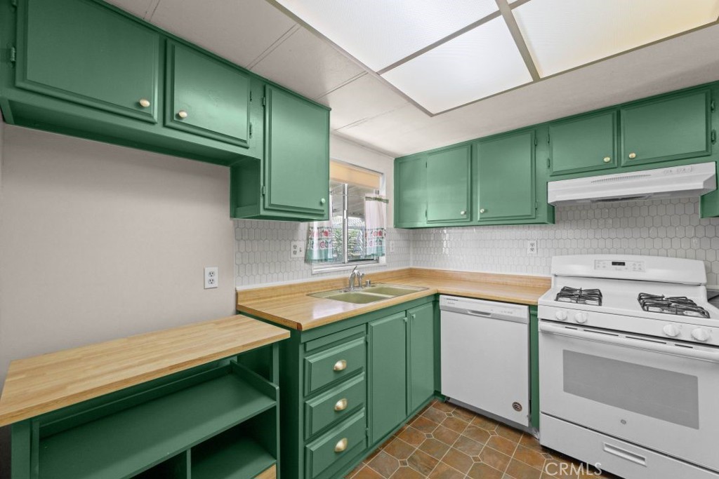 6741 Lincoln 15, Buena Park CA 90620 - photo 10