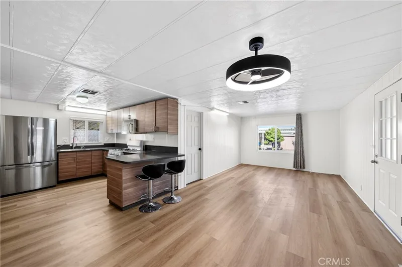 6741 Lincoln 83, Buena Park, CA 90620