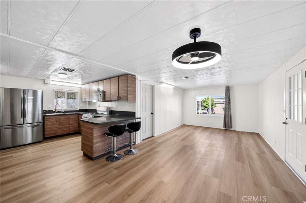 6741 Lincoln 83, Buena Park CA 90620 - photo 1
