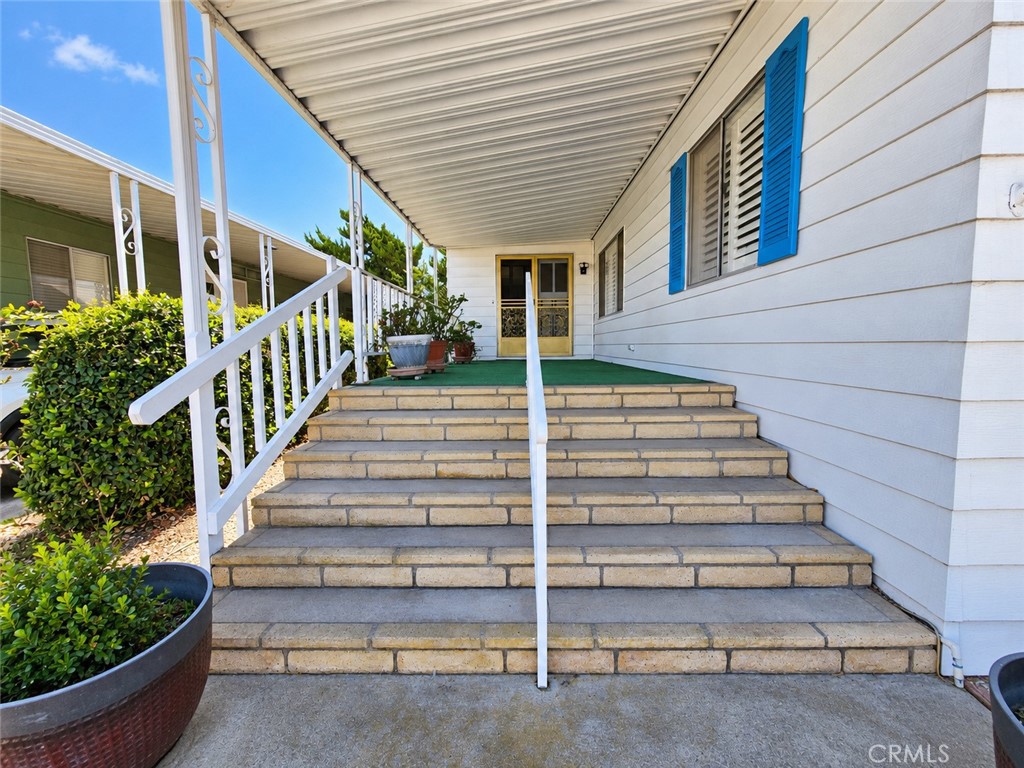 Main Entryway Stairs - 6741 Lincoln Avenue 146, Buena Park CA 90620 - photo 3