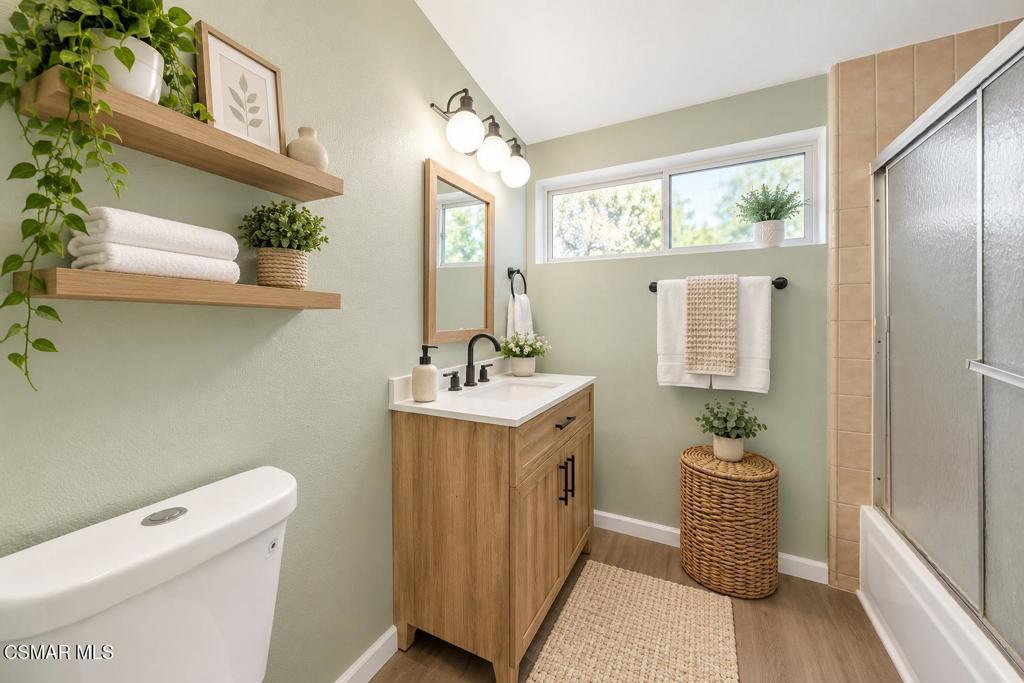 Listing Hoover Way bathroom - 7045 Hoover Way, Buena Park CA 90620 - photo 8