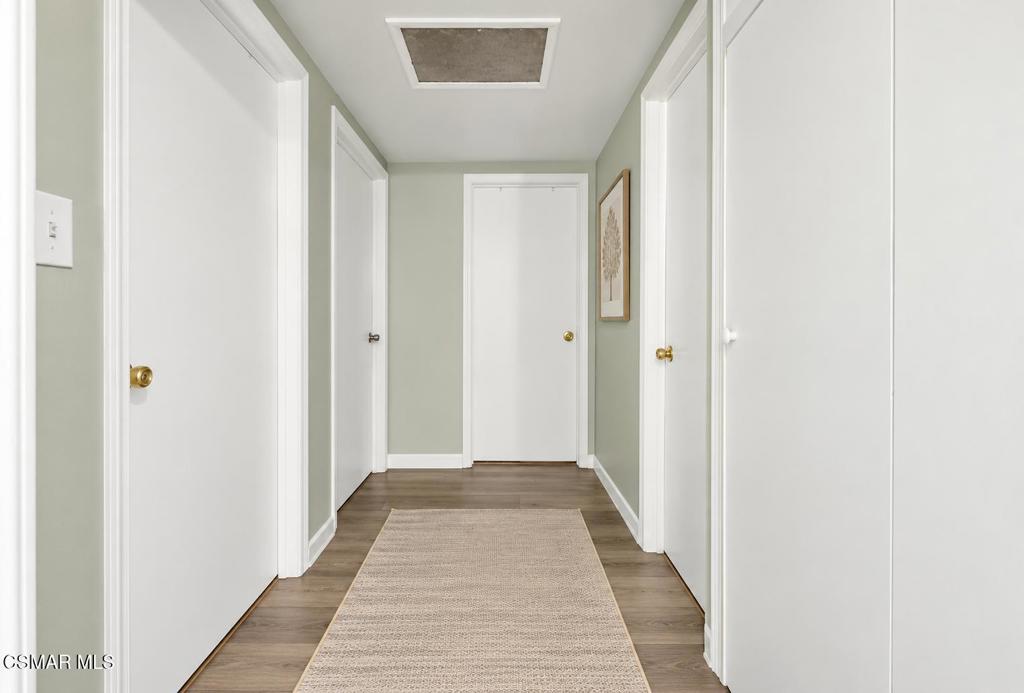 Listing Hoover Way hallway - 7045 Hoover Way, Buena Park CA 90620 - photo 11
