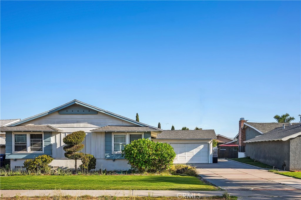 Lawn Digitally Manicured - 7060 Santa Ana Circle, Buena Park CA 90620 - photo 1