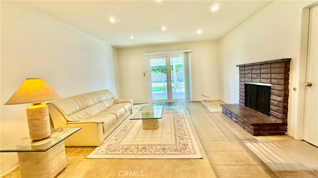 7244 HARDING CIR, Buena Park CA 90620 - photo 3
