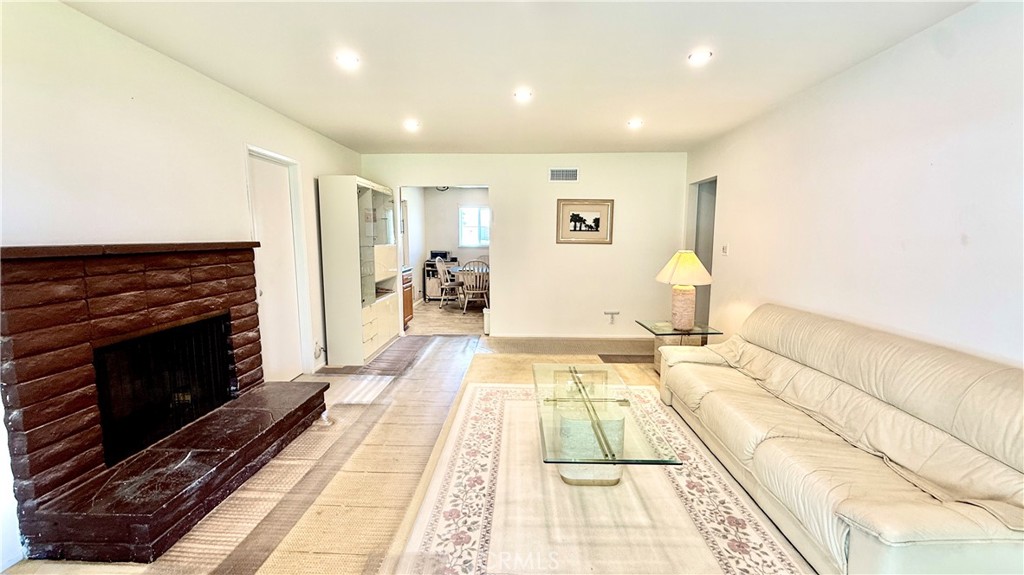 7244 HARDING CIR, Buena Park CA 90620 - photo 4
