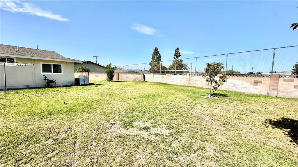 7244 HARDING CIR, Buena Park CA 90620 - photo 12