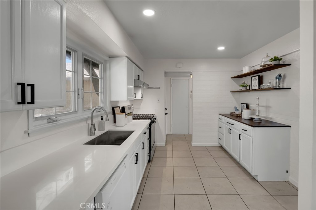 7321 Colombia Drive, Buena Park CA 90620 - photo 2