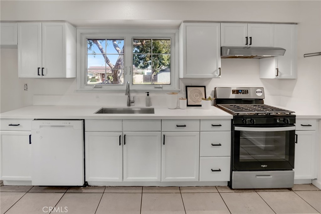 7321 Colombia Drive, Buena Park CA 90620 - photo 16