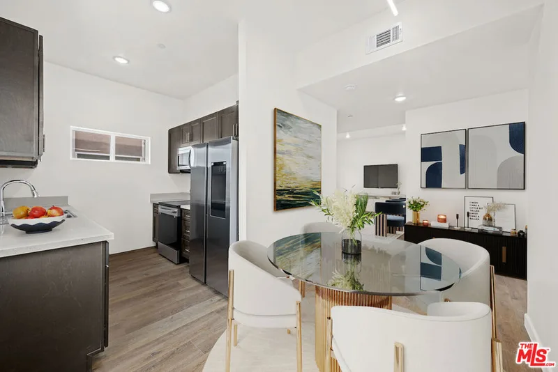 7411 Artesia Boulevard 207, Buena Park, CA 90621
