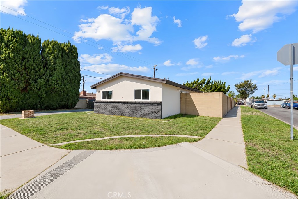 7437 El Verano, Buena Park CA 90620 - photo 3