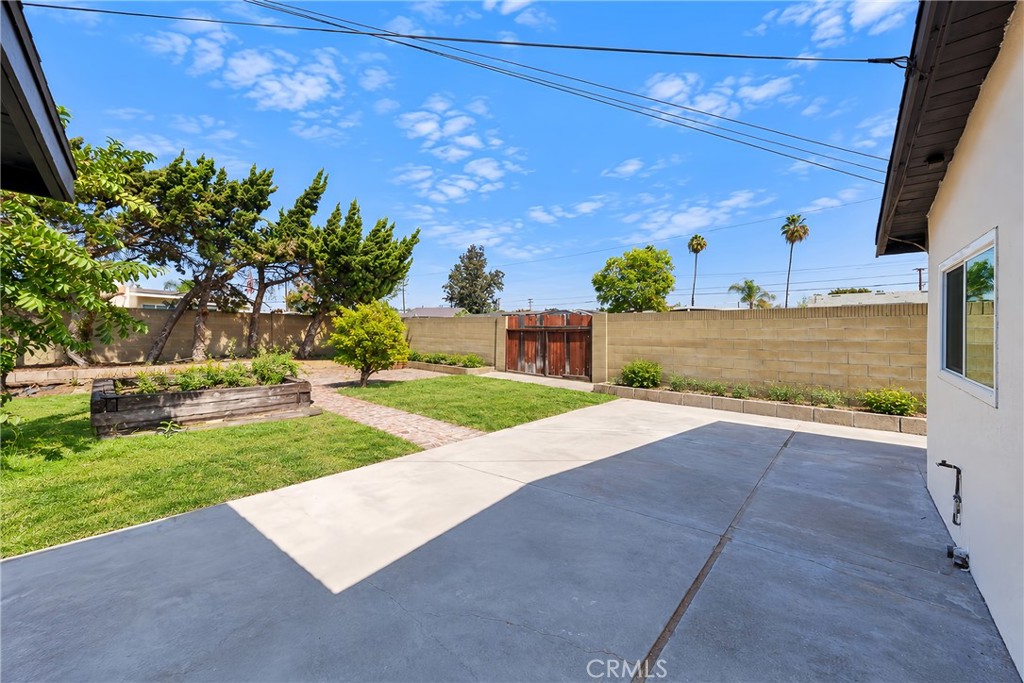 7437 El Verano, Buena Park CA 90620 - photo 26