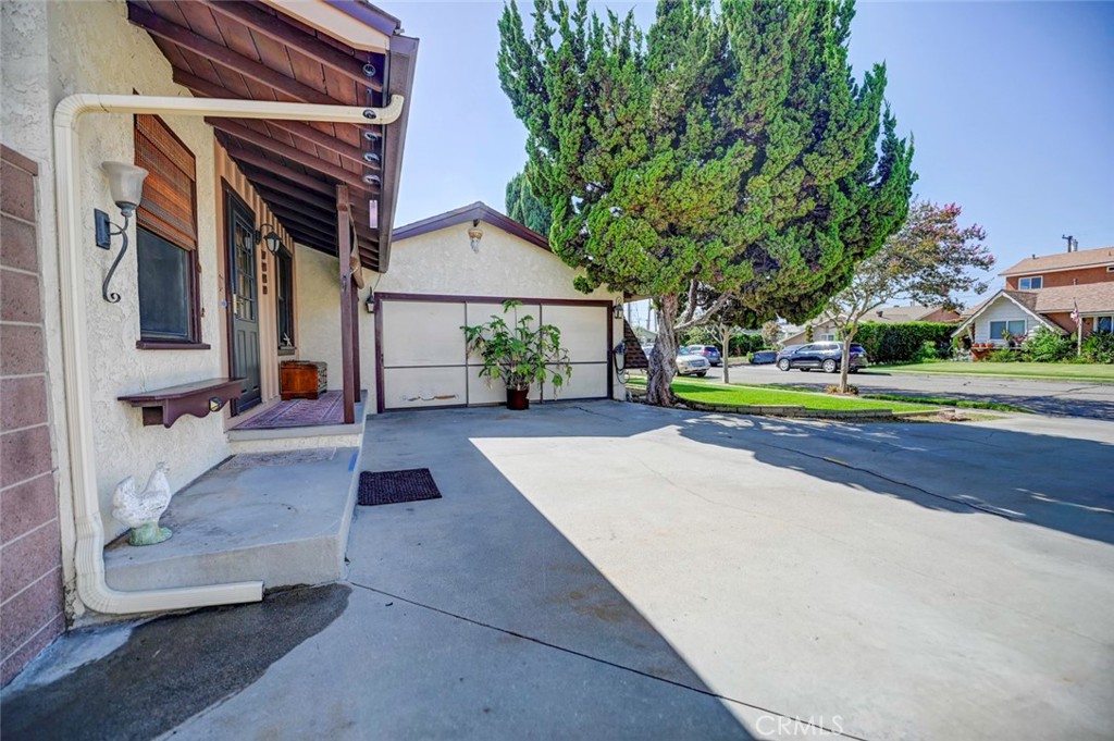 Front Porch - 7660 El Chaco, Buena Park CA 90620 - photo 3