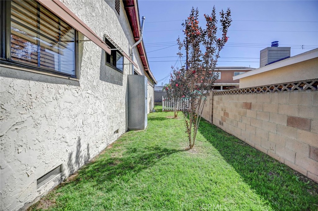 Side yard, Dog Run - 7660 El Chaco, Buena Park CA 90620 - photo 23