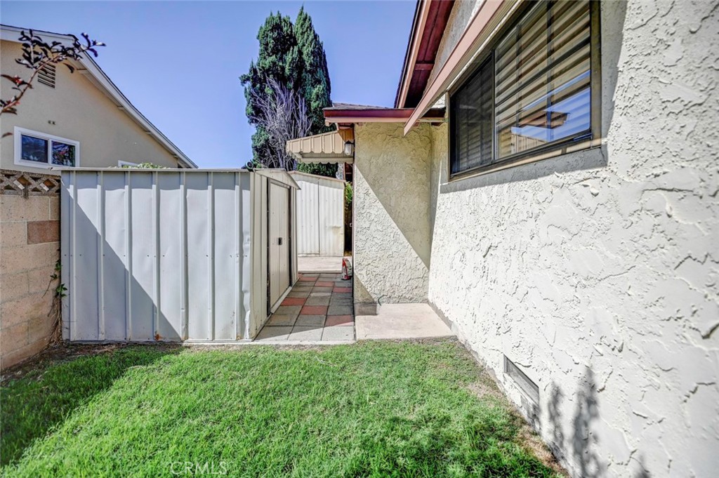 Side yard - 7660 El Chaco, Buena Park CA 90620 - photo 25