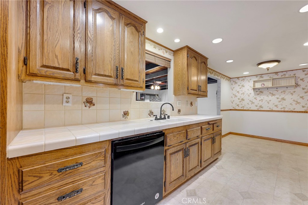 7660 El Chaco, Buena Park CA 90620 - photo 23