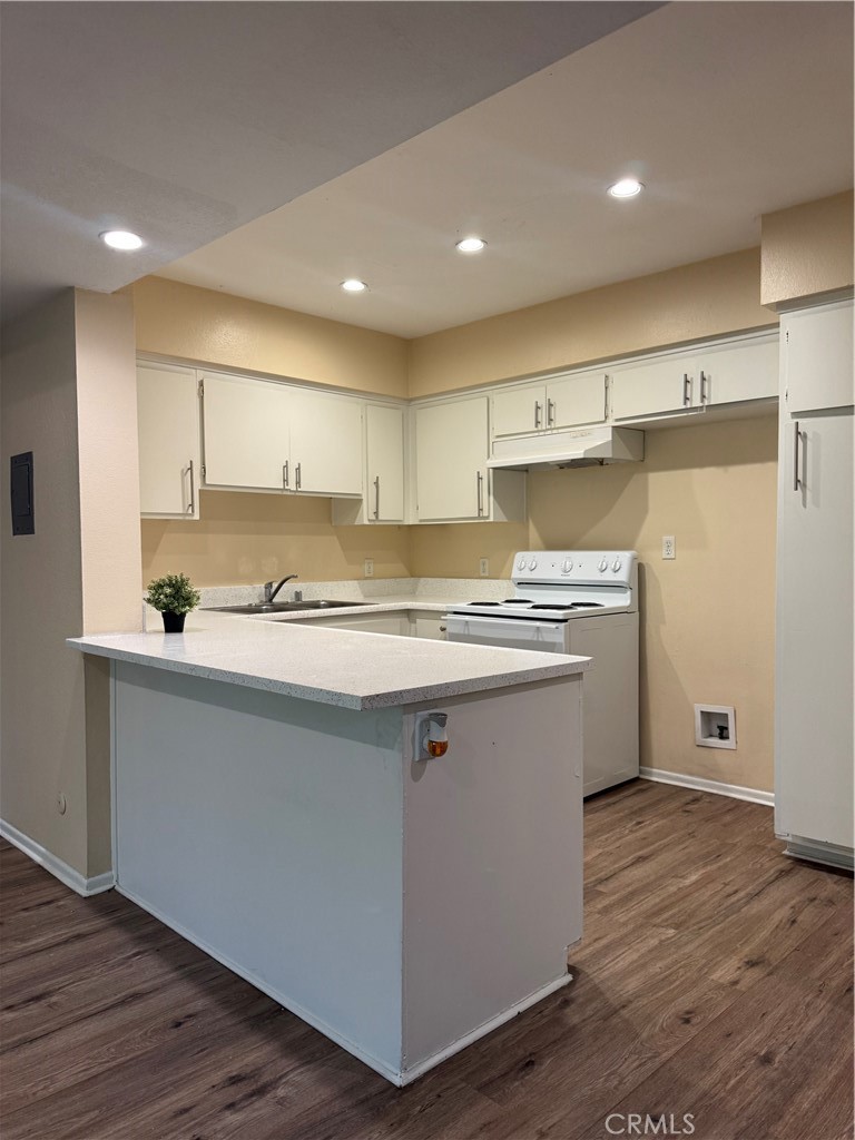 Oversized Kitchen - 7667 Stage 00, Buena Park CA 90621 - photo 1
