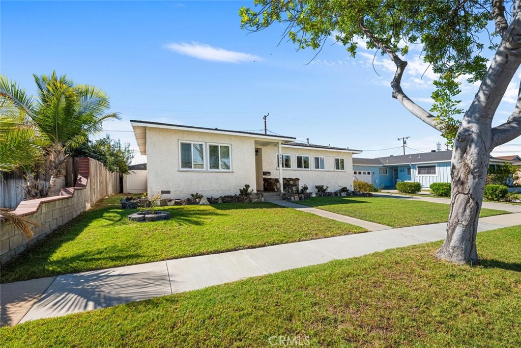 7889 La Casa Way, Buena Park CA 90620 - photo 5