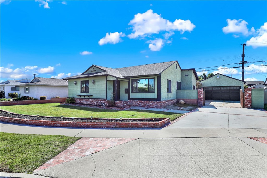 8014 Calendula, Buena Park CA 90620 - photo 24