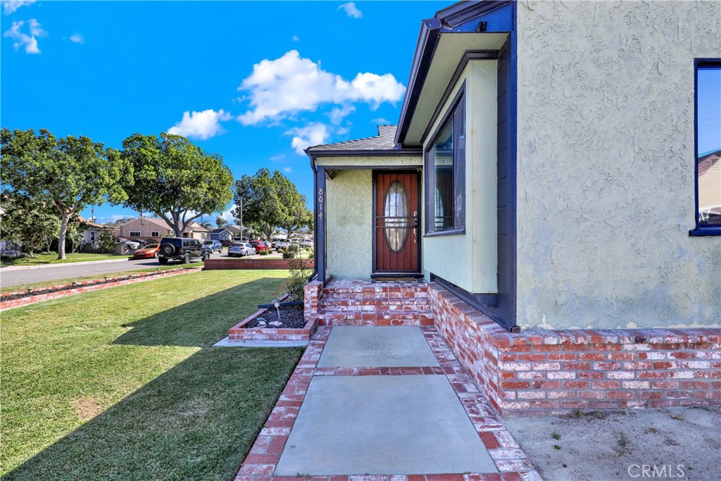 8014 Calendula, Buena Park CA 90620 - photo 27