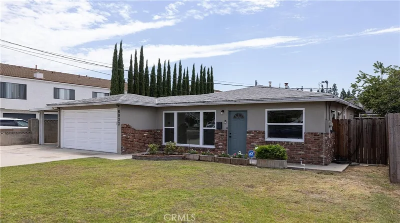 8022 Artesia, Buena Park