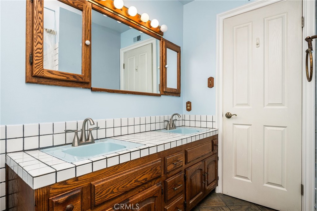 Hallway Bath - 8037 Canna Circle, Buena Park CA 90620 - photo 38