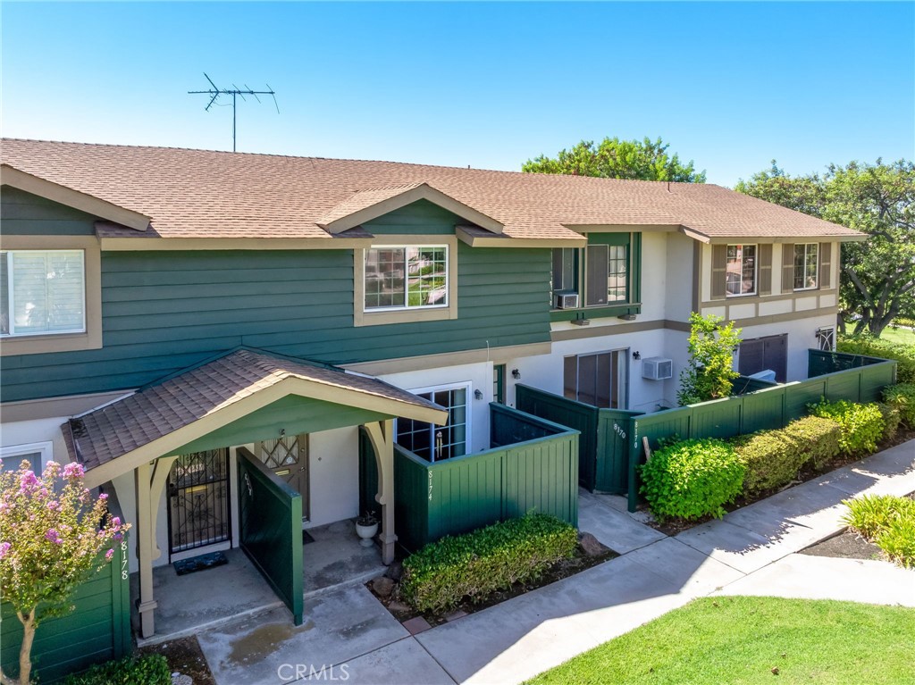 8174 Glengarry Green, Buena Park CA 90621 - photo 1